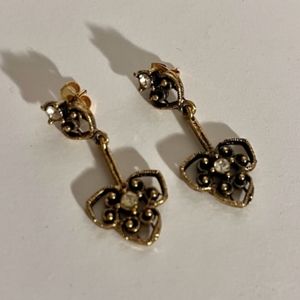 Art Nouveau Floral Motif Drop Earrings